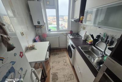 Apartament cu 3 camere decomandat în Dărmănești - 9