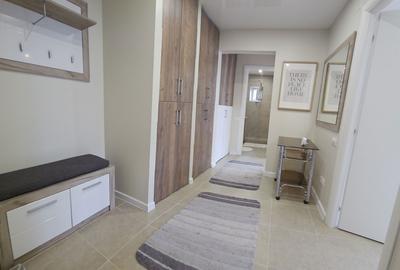 Apartament cu 2 camere decomandat în Micro 20 - 2