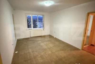 Apartament cu 2 camere decomandat în Calea București - 1