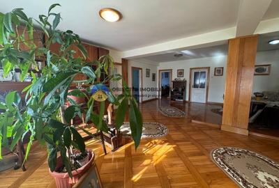 Vila + teren de vanzare cu priveliste panoramica – vis a vis de statuia Ursulet - 18