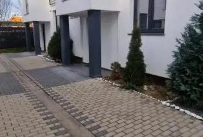 Casă cu 4 camere cu Teren 33 Mp în Central