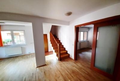 Apartament cu 4 camere decomandat în Moșilor - 2