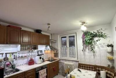 88000 euro -2camere- 50mp -etaj 3 din 4-  metrou - 3