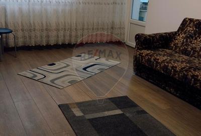 Apartament cu 3 camere decomandat, mobilat în 1 Mai - 9