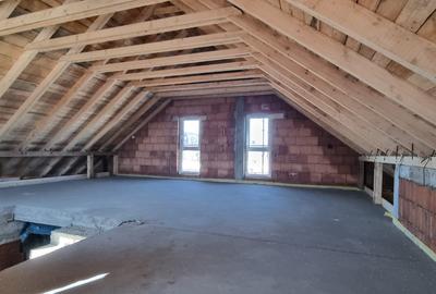 Casă individuală cu 4 camere cu Canalizare în Sud-Est - 23