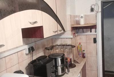 Apartament cu 4 camere decomandat în Dărmănești - 1