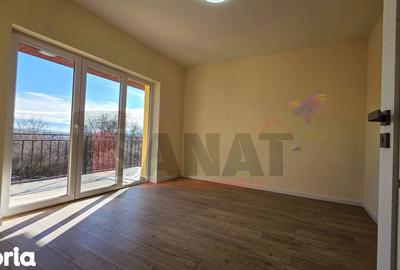 Casă cu 4 camere cu Teren 469 Mp în Terezian - 2