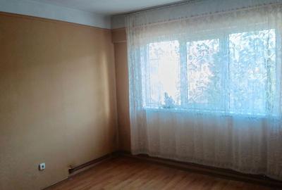 Apartament cu 3 camere semidecomandat în Central - 4