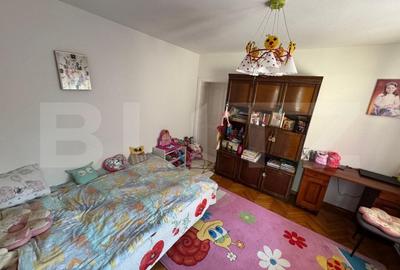 Casa, zona 0, vedere panoramica spre santurile Cetatii - 2