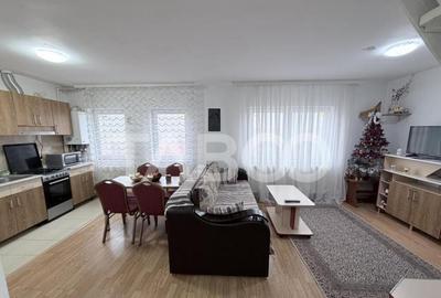 Apartament cu 4 camere decomandat, mobilat în Vasile Aaron