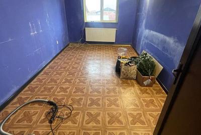 Casă cu 4 camere cu Teren 3000 Mp în Central