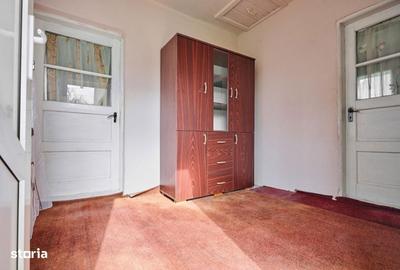 Casă cu 3 camere în Pietroasa - 9