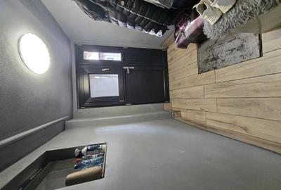 Vand apartament la curte comuna Vand apartament la curte comuna - 2
