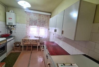 Apartament cu 3 camere decomandat în Ultracentral