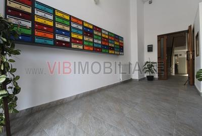 Piata Alba Iulia - Bld. Unirii - bloc mixt - Rond Alba Iulia - 14