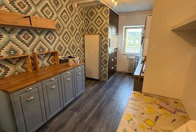 Apartament cu 4 camere decomandat în Florești - 2