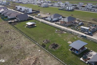 Teren de 2000 mp, în Cristian - 1