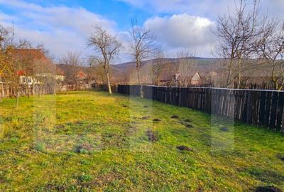 Casă cu 2 camere cu Teren 1223 Mp în Bicfalău - 3