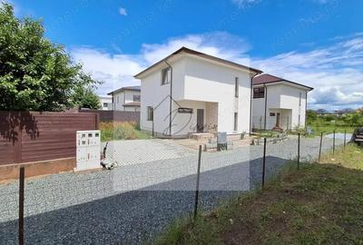 Casă cu 4 camere cu Canalizare în Odăi - 8