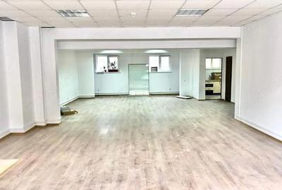 Spațiu comercial, de 107 mp, în Apărătorii Patriei - 3