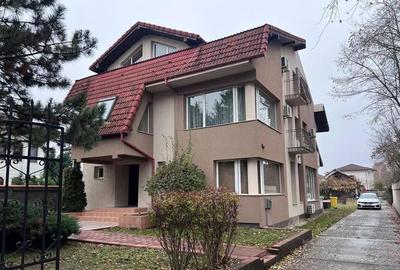 Casă individuală cu 6 camere cu Teren 1582 Mp în Iancu Nicolae