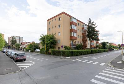 Apartament 2 camere, etaj 1/4, Florilor, zona de case - 16