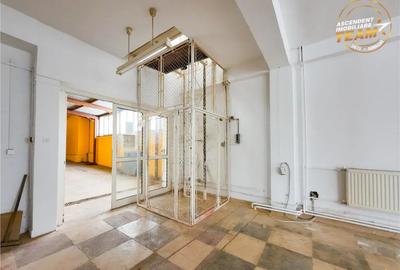 Spațiu comercial, de 566 mp, în Central - 6