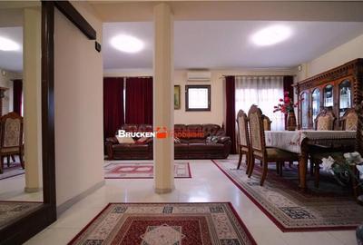 Casă cu 4 camere cu Teren 200 Mp în Iosia - 1