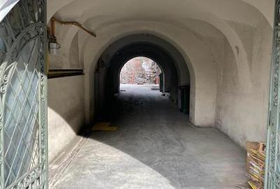 Spațiu comercial, de 304 mp, în Central - 3