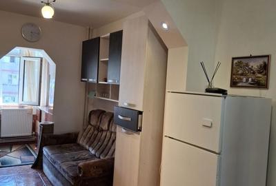 Apartament cu 2 camere decomandat în Central - 1