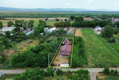 Casă individuală cu 2 camere cu Teren 610 Mp în Armeni - 1