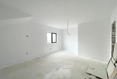 Duplex cu 4 camere cu Canalizare în Moșnița Veche - 12