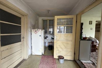 Teren Construcții intravilan de 2056 mp, în Est - 14