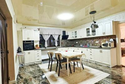 Vindem Vila de lux in Navodari - 2