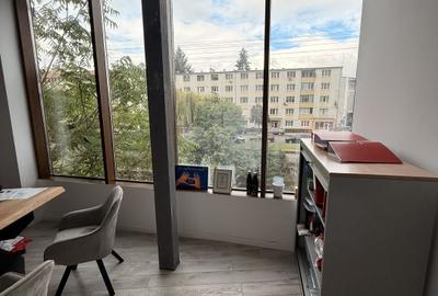 Spațiu comercial, de 353 mp, în P-ța Mihai Viteazul - 18