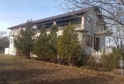 Casă cu 5 camere cu Teren 1500 Mp în Chiscani - 2