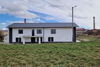 Vand spatiu comercial+teren Vand spatiu comercial+teren - 1