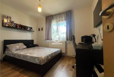 Apartament decomandat cu 4 camere pe etaj intermediar - 9