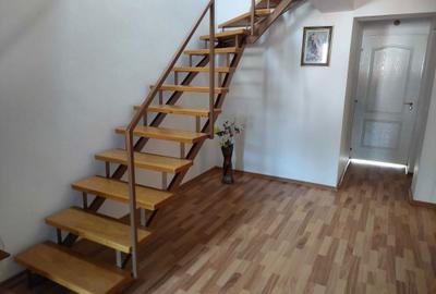 Casă cu 4 camere cu Canalizare în Central - 8