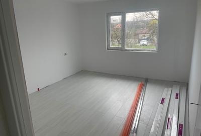 Casă cu 4 camere în Bâlteni - 2