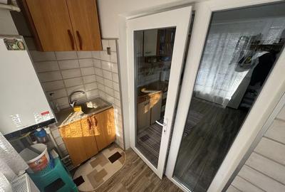 Apartament cu 2 camere semidecomandat, mobilat în Poarta 6 - 7