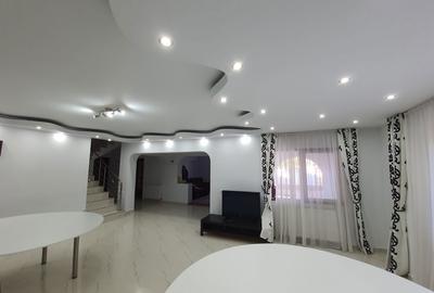 Casă cu 4 camere în Săbăreni - 1