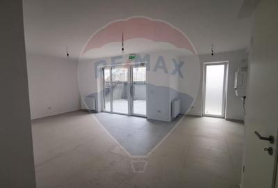 Comision 0 | spatiu comecial 55mp plus 76 mp curte