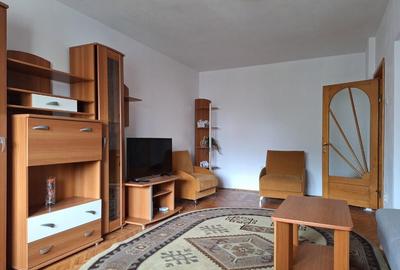 Apartament cu 2 camere decomandat în Călărași