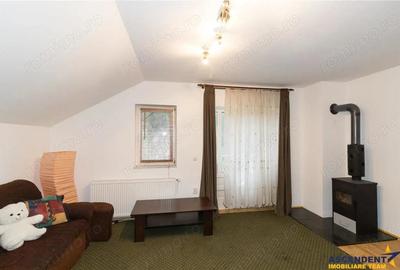 Resedinta cu atmosfera familiara,peisaj imersiv,amplasare premium,Zarnesti,Brasov - 12