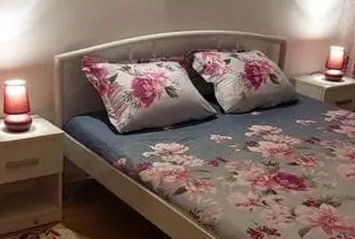 Ofer spre inchiriere apartament 2 camere ultracentral Bacau, renovat, mobilat, utilat