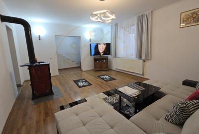 De Vanzare Casa Vetis - 2