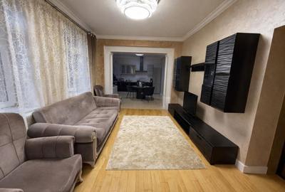 Casă individuală cu 3 camere cu Canalizare în Central - 1