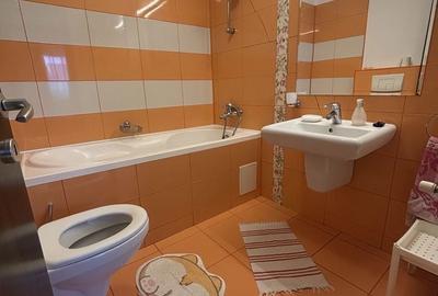 Apartament cu 3 camere decomandat în Central - 1