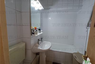Vanzare apartament 3 camere Ion Mihalache- Piata 1 Mai - 7